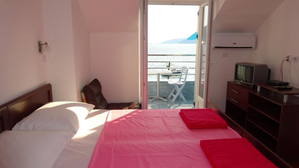 Apartments Odesa Herceg Novi Esterno foto